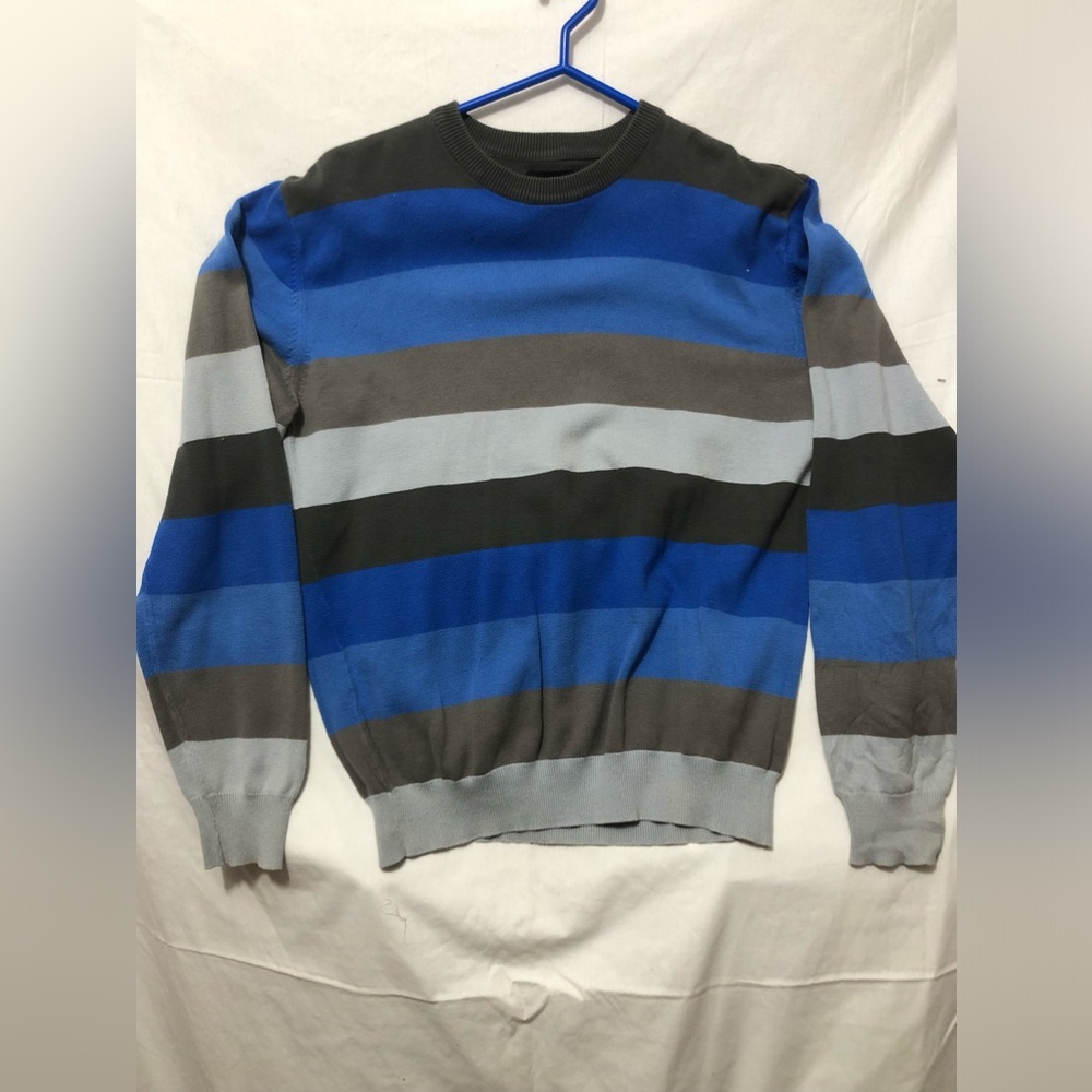 Youth sweater
